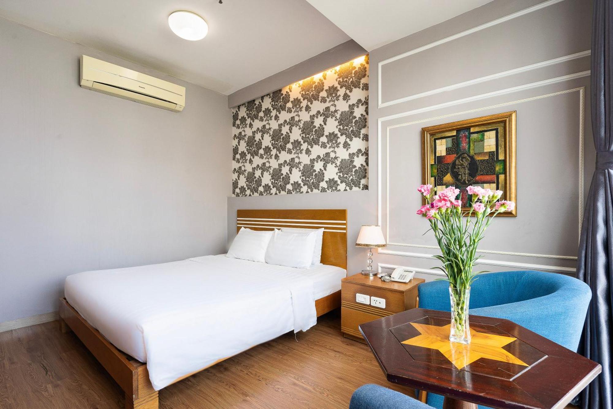 Lucky Star Hotel - Bui Vien Walking Street ホーチミン市 エクステリア 写真